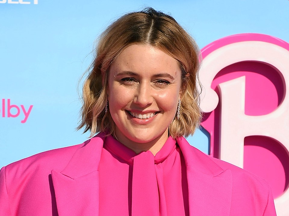 Primo piano di Greta Gerwig durante la promozione di Barbie