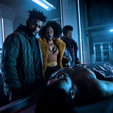 Hanno clonato Tyrone: John Boyega, Teyonah Parris, Jamie Foxx in una scena del film