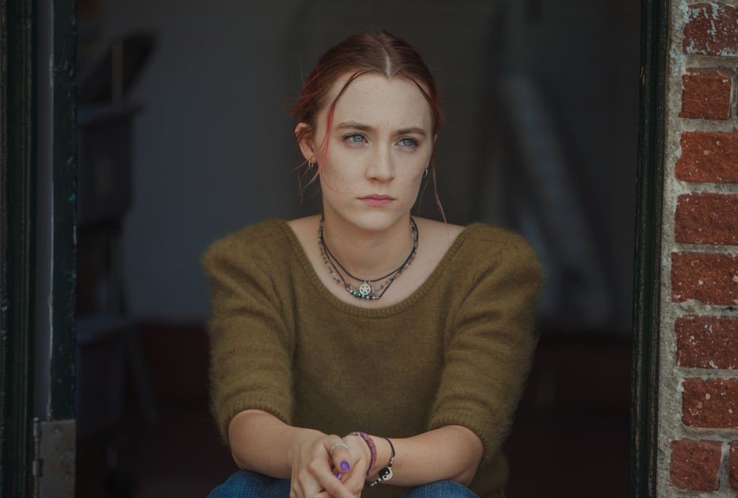 Saoirse Ronan in una scena di Lady Bird