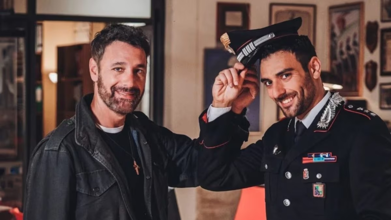 Don Matteo 14, il nuovo capitano dei Carabinieri si mostra nella prima foto: ecco chi è
