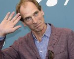 Julian Sands: impossibile determinare la causa della morte per via delle condizioni del corpo