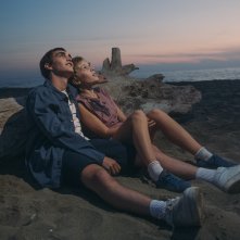Noi anni luce: Carolina Sala e Rocco Fasano in una scena del film