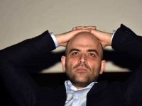 Roberto Saviano fuori dalla RAI: cancellato il programma Insider, faccia a faccia con il crimine