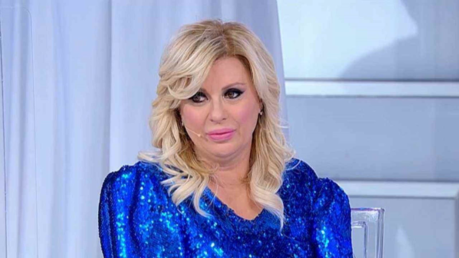 Uomini e Donne: Tina Cipollari ammonita da Pier Silvio Berlusconi: 'Basta trash o vai  a casa'