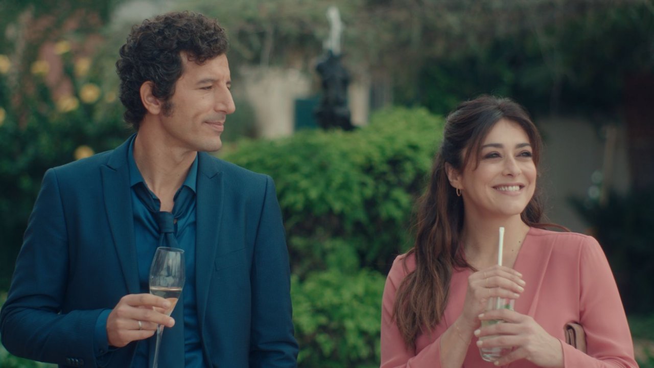 Conversazioni con altre donne: Valentina Lodovini e Francesco Scianna nel trailer e poster