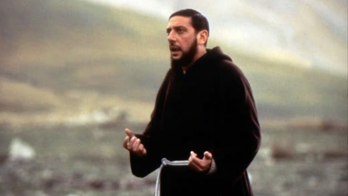 Padre Pio con Sergio Castellitto stasera su Canale 5 in replica trama e cast