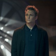 Heart of Stone: Matthias Schweighöfer in una scena del film