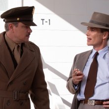 Oppenheimer: Matt Damon e Cillian Murphy in una scena