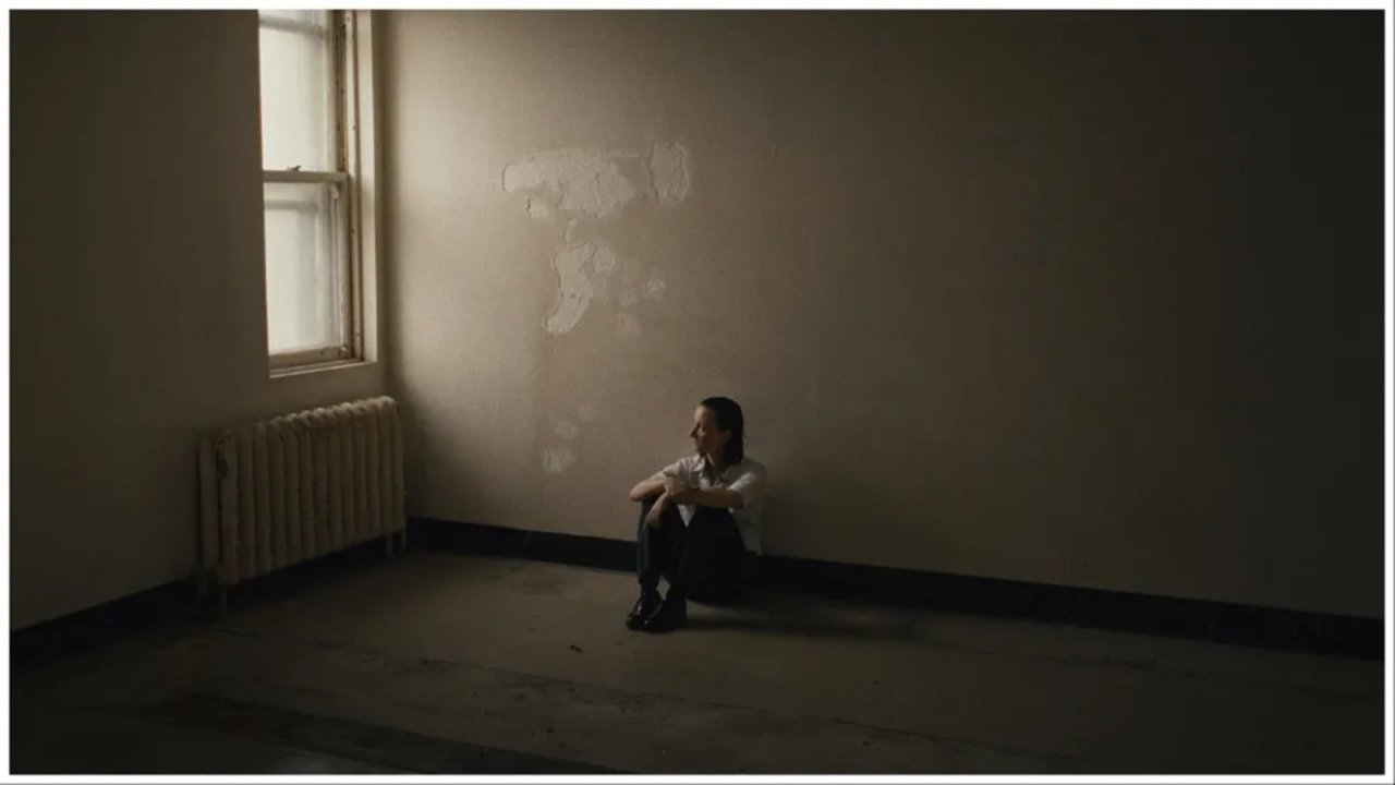 Mademoiselle Kenopsia: il trailer del nuovo film del regista canadese Denis Côté