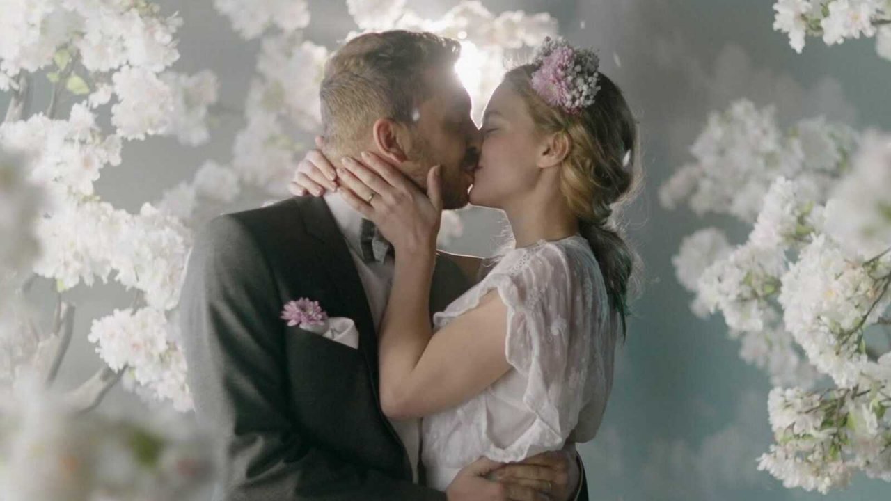 Hello Again - Un giorno per sempre stasera su Rai1: cast, trama e trailer del film