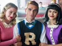 Riverdale, una star paragona le assurdità dello show al MCU: 'Nessuno si lamenta di un procione nello spazio'