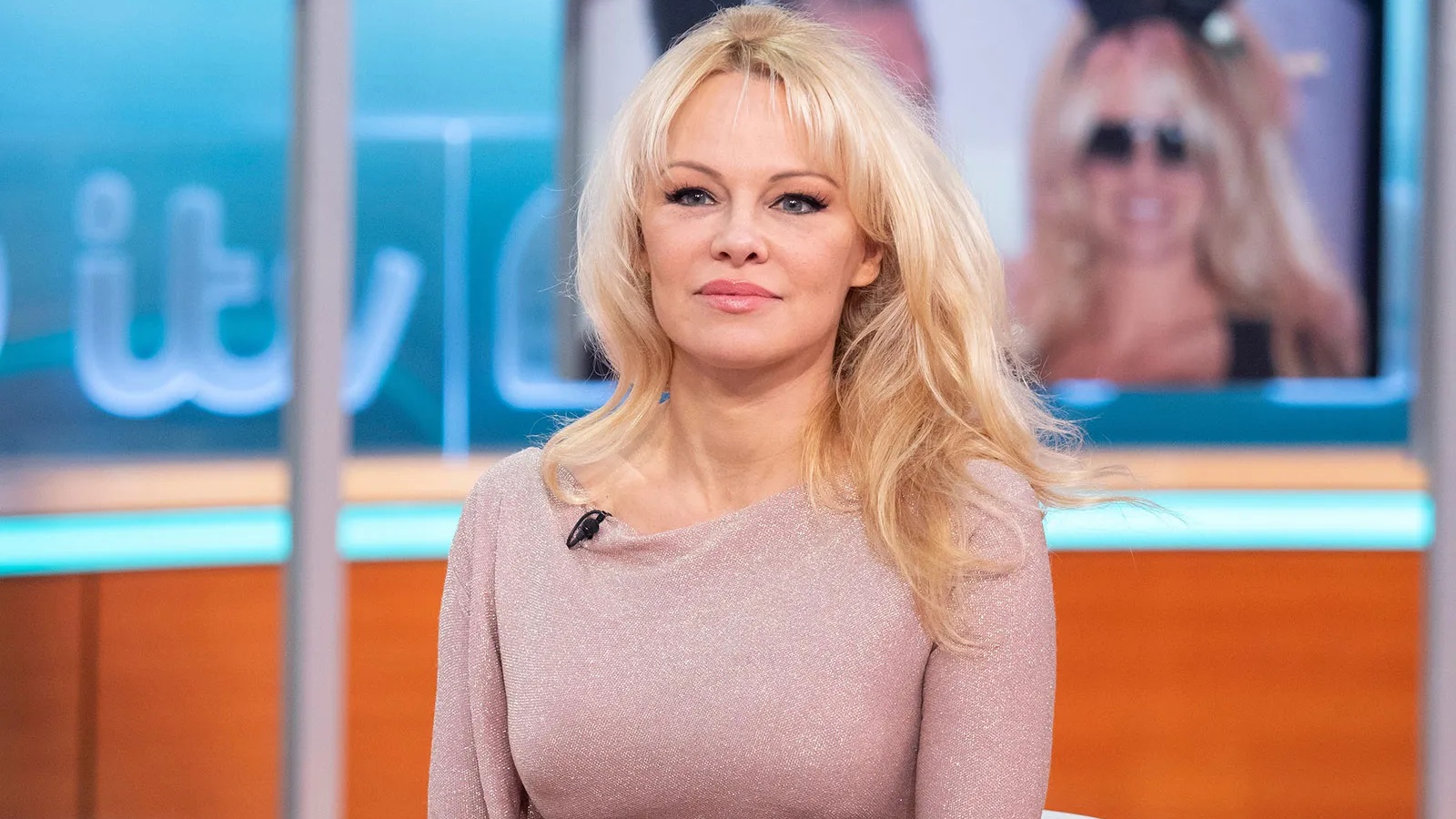 Pamela Anderson rivela: 'Ruth Handler mi ha regalato una delle prime Barbie'