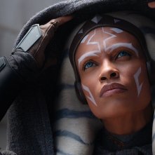 Ahsoka: un primo piano di Rosario Dawson nella serie di Star Wars