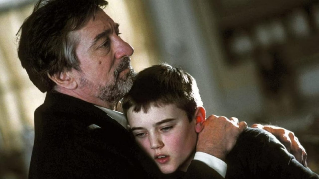 Godsend - Il male è rinato stasera su Rai 4: trama e cast del thriller con Robert De Niro