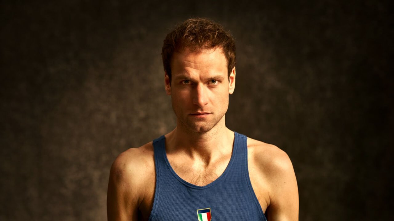 Grande Fratello 2023: Alfonso Signorini presenta Alex Schwazer, ecco gli altri concorrenti