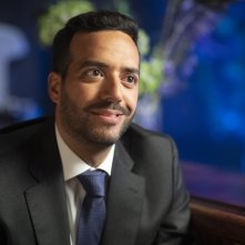 Bugiardo seriale: Tarek Boudali in una scena del film