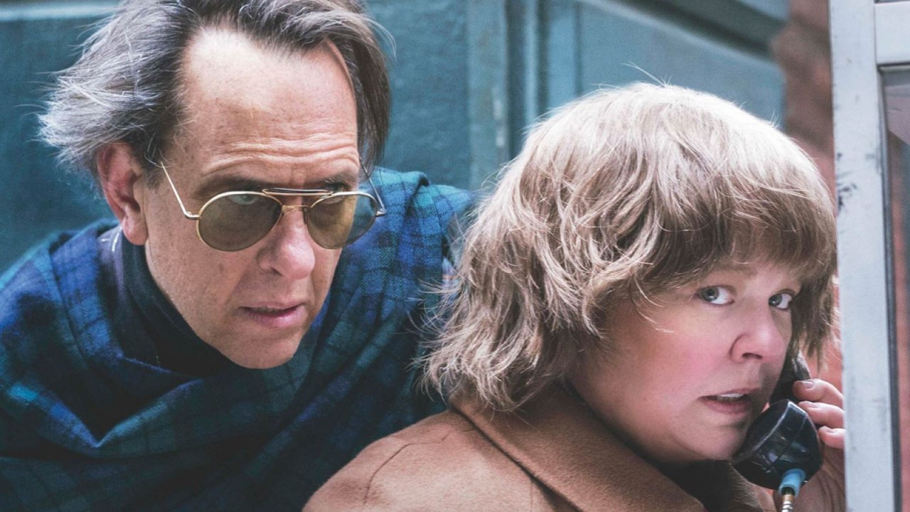 Copia originale, stasera su Rai 3 il film con Melissa McCarthy tratto da una storia vera: trama e cast