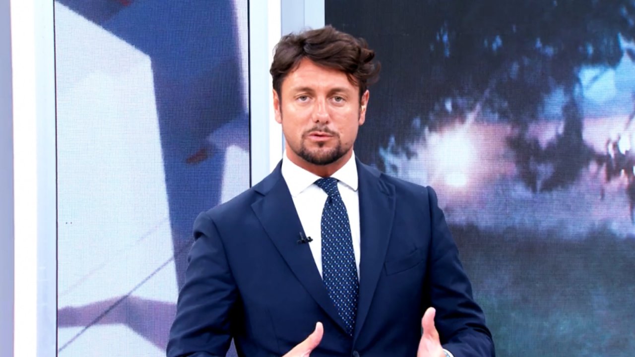 Andrea Giambruno nella bufera per frasi sugli stupri di Palermo e Caivano, lui si difende: 'Polemica surreale'