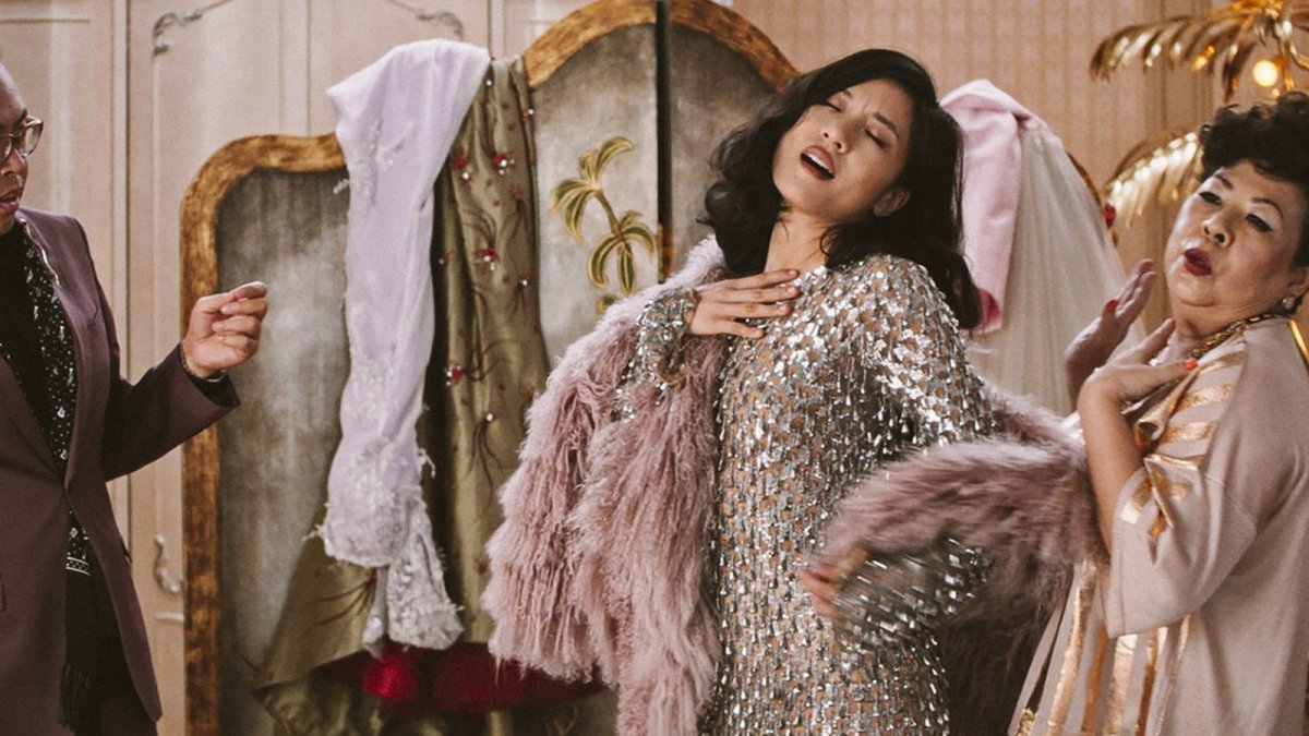 Crazy & Rich stasera su Canale 5 trama e cast della commedia romantica in prima visione Crazy & Rich stasera su Canale 5 trama e cast della commedia romantica in prima visione