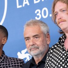 DogMan: Luc Besson con Caleb Landry Jones e Jojo T. Gibbs a Venezia 2023
