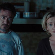 Speak No Evil: Fedja van Huêt e Karina Smulders in una scena del film