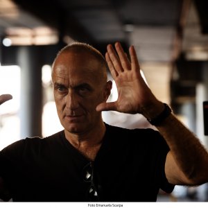 Adagio: il regista Stefano Sollima sul set