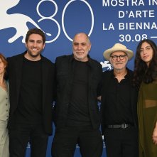 A Cielo Abierto: il cast durante il photocall della Mostra Internazionale d’Arte Cinematografica di Venezia 80