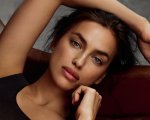 Irina Shayk: le foto hot con cui professa il suo amore per l'Italia