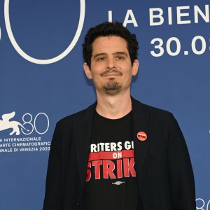 Mostra d'Arte Cinematografica di Venezia 80: il presidente della giuria Damien Chazelle al photocall