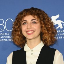 Finalmente l'alba: Rebecca Antonacci durante il photocall della Mostra d'Arte Cinematografica di Venezia 80