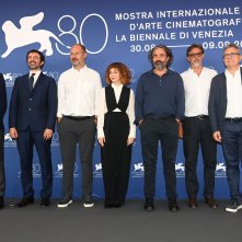 Finalmente l'alba: il cast durante il photocall della Mostra d'Arte Cinematografica di Venezia 80