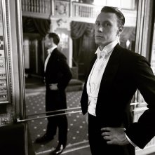 The Beast: George MacKay in una foto sul set