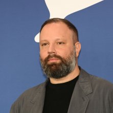 Poor Things: il regista Yorgos Lanthimos durante il photocall della Mostra d'Arte Cinematografica di Venezia 80