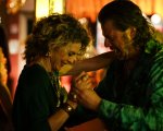 El Paraiso: Edoardo Pesce alle prese con una madre ingombrante nella clip esclusiva