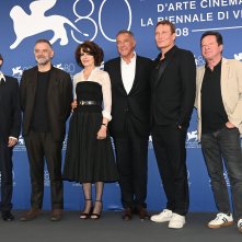 The Palace: il cast durante il photocall della Mostra d'Arte Cinematografica di Venezia 80
