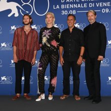 La terra promessa: il cast in una foto della Mostra d'Arte Cinematografica di Venezia 80