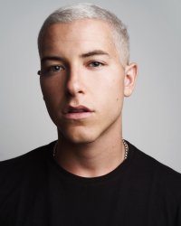 Locandina di Taz Skylar