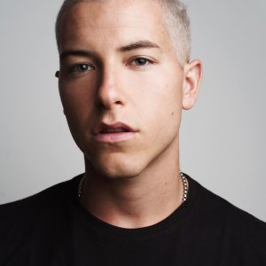 Locandina di Taz Skylar