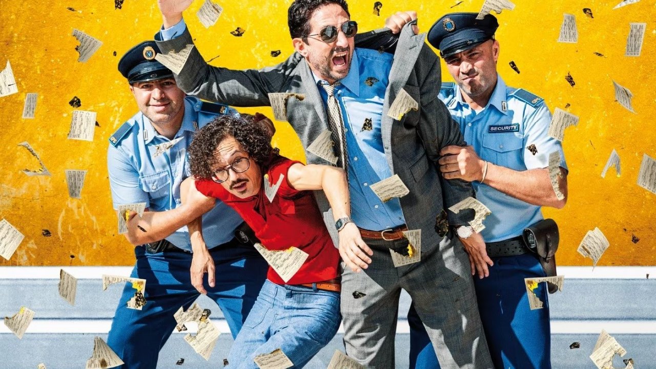 Gli attassati, la recensione: su Prime Video una commedia improbabile