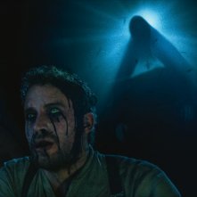 The Nun II - Jonas Bloquet in una scena del film