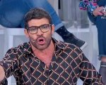 Anticipazioni Uomini e Donne: Gianni Sperti e Aurora Tropea litigano, lui vuole denunciarla