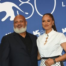 Origin: il cast durante il photocall della Mostra d'Arte Cinematografica di Venezia 80