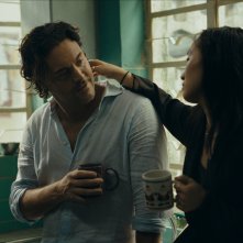 Expats: Jack Huston, Ji-young Yoo in una scena della serie TV
