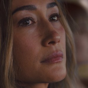 Fear the Night: Maggie Q in un primo piano
