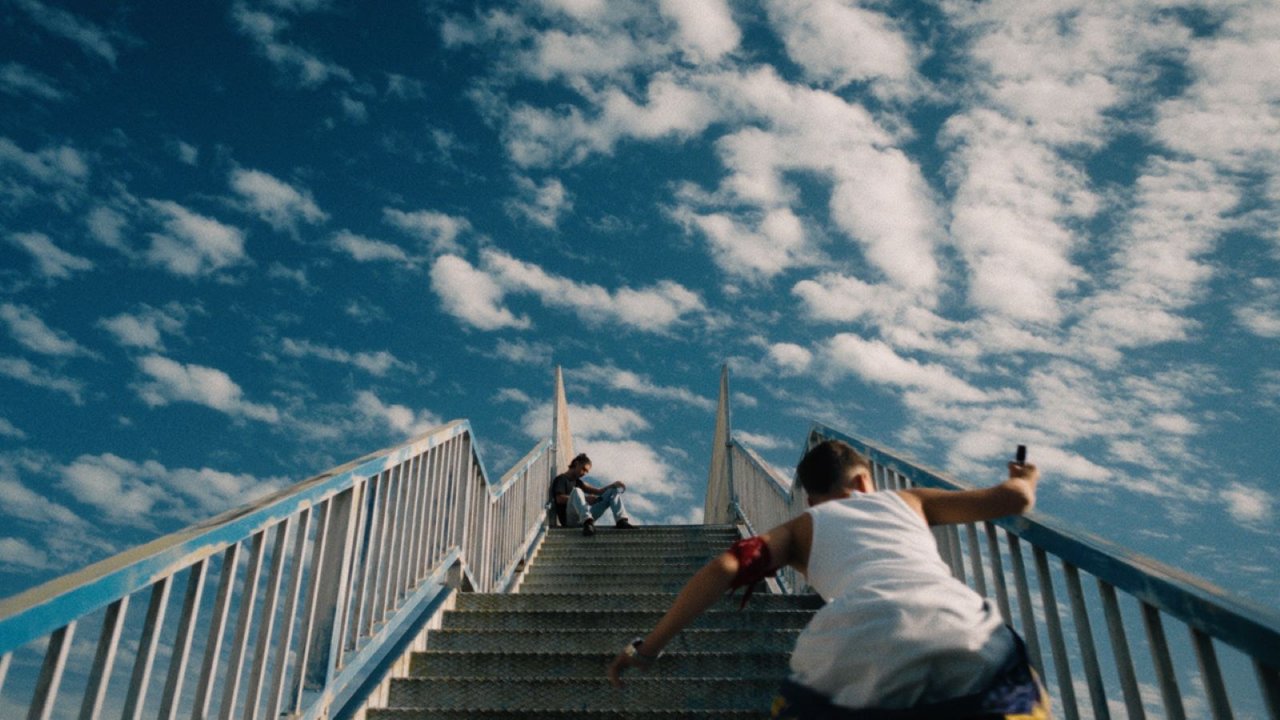 Una sterminata domenica: biglietti omaggio per vedere il film in sala a Roma, Milano, Bologna e Torino