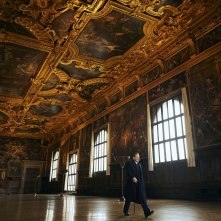 Assassinio a Venezia: Kenneth Branagh in una scena