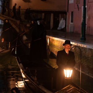Assassinio a Venezia: Kenneth Branagh in una scena del film
