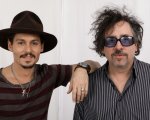 Tim Burton difende Johnny Depp e Paul Reubens criticati dalla 'folla di villici furiosi di Frankenstein'