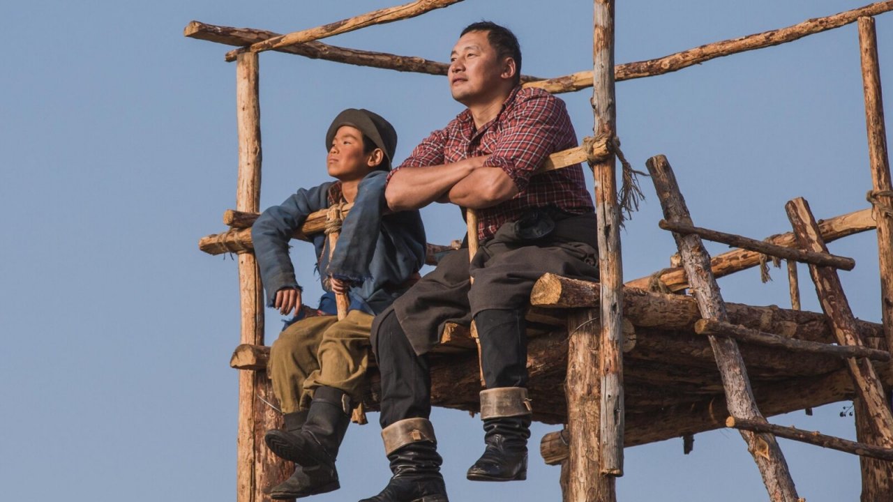 L'ultima luna di settembre, la recensione: un bel film di silenziosi sentimenti