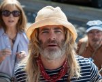 Chris Pine: il suo primo film da regista, Poolman, distrutto dalle critiche, disastro su Rotten Tomatoes